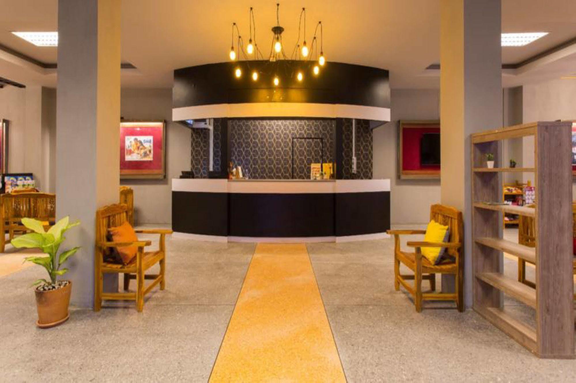 קראבי Holiday Station Hostel מראה חיצוני תמונה