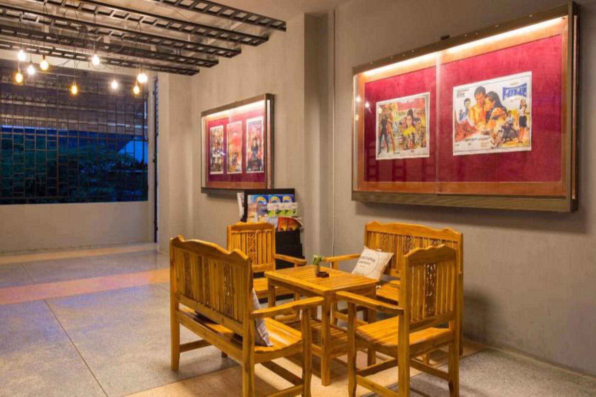 קראבי Holiday Station Hostel מראה חיצוני תמונה