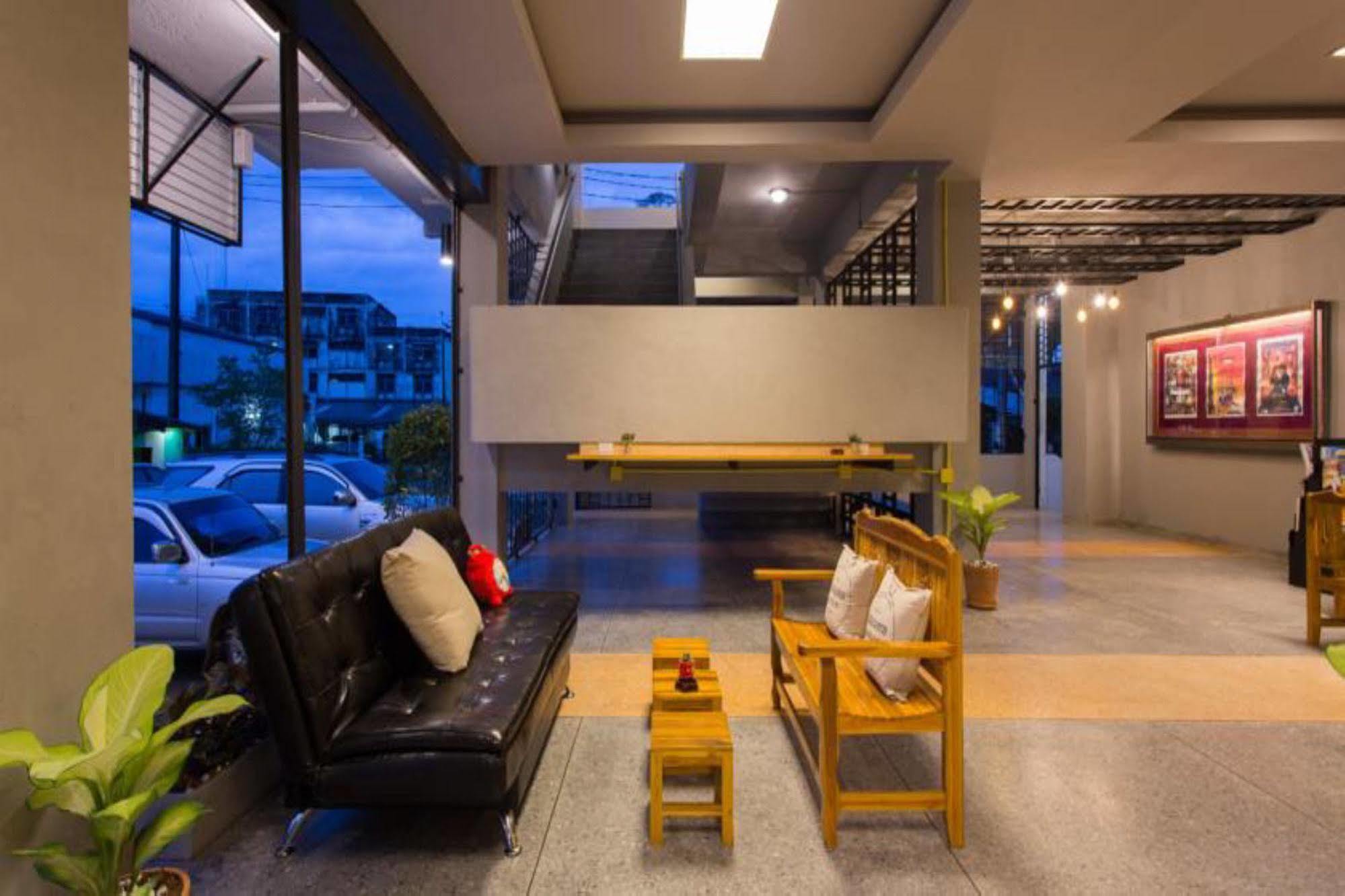 קראבי Holiday Station Hostel מראה חיצוני תמונה