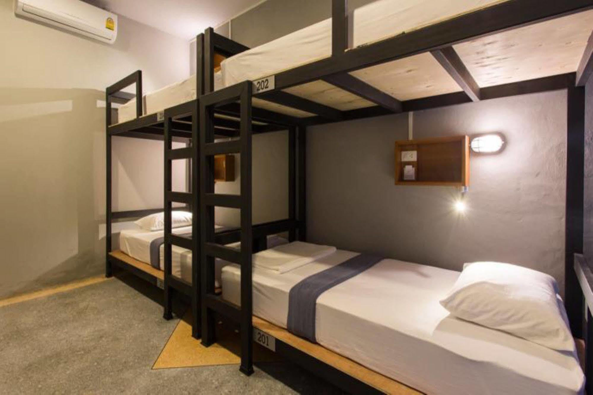 קראבי Holiday Station Hostel מראה חיצוני תמונה