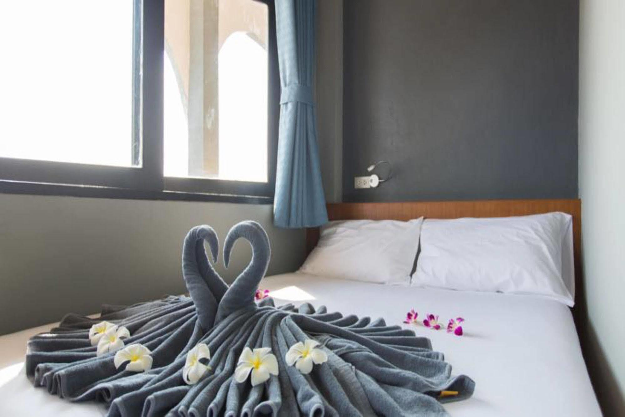 קראבי Holiday Station Hostel מראה חיצוני תמונה