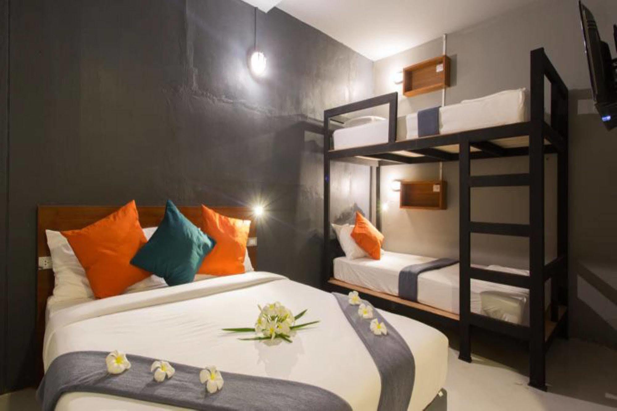 קראבי Holiday Station Hostel מראה חיצוני תמונה