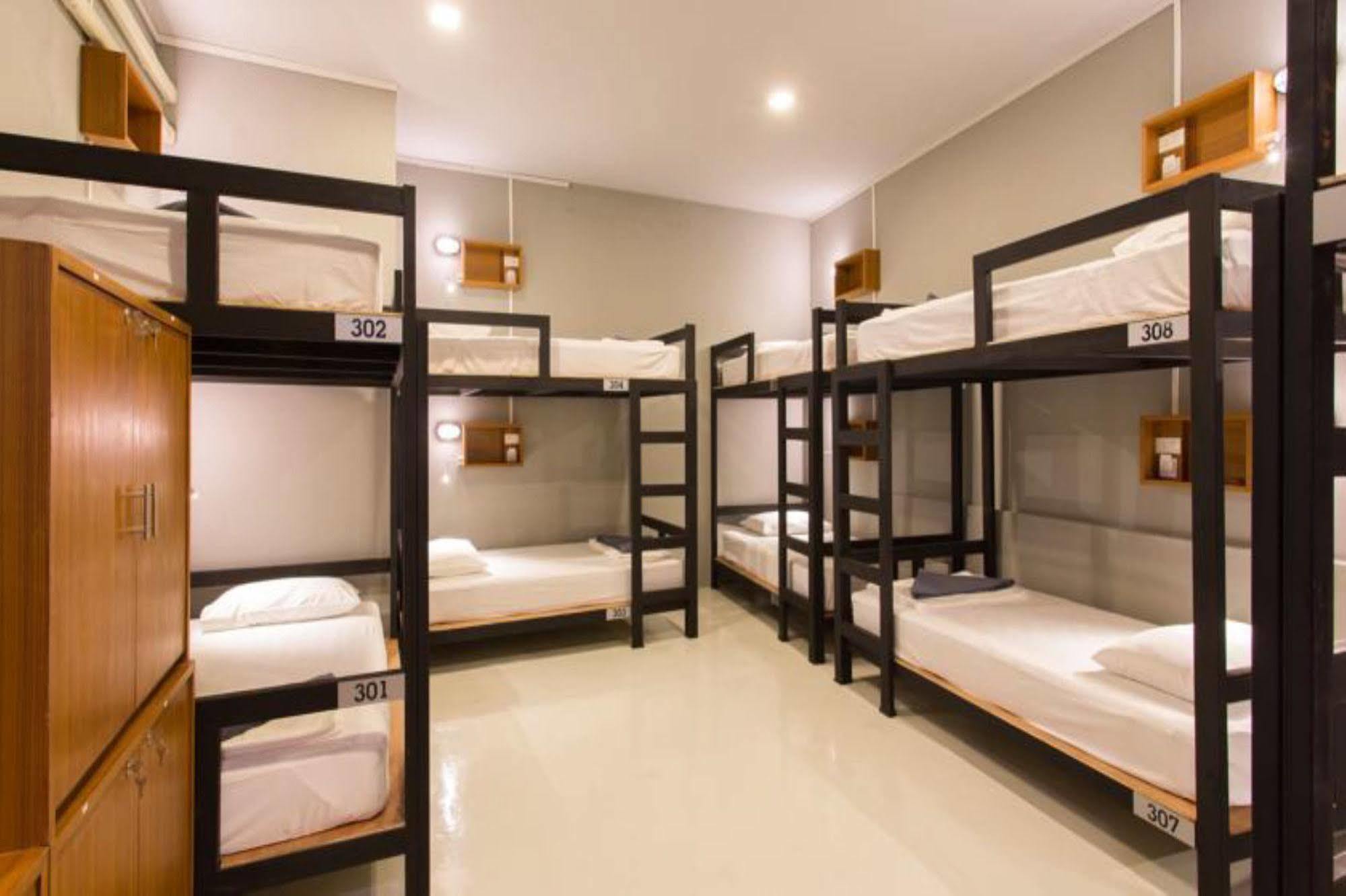 קראבי Holiday Station Hostel מראה חיצוני תמונה