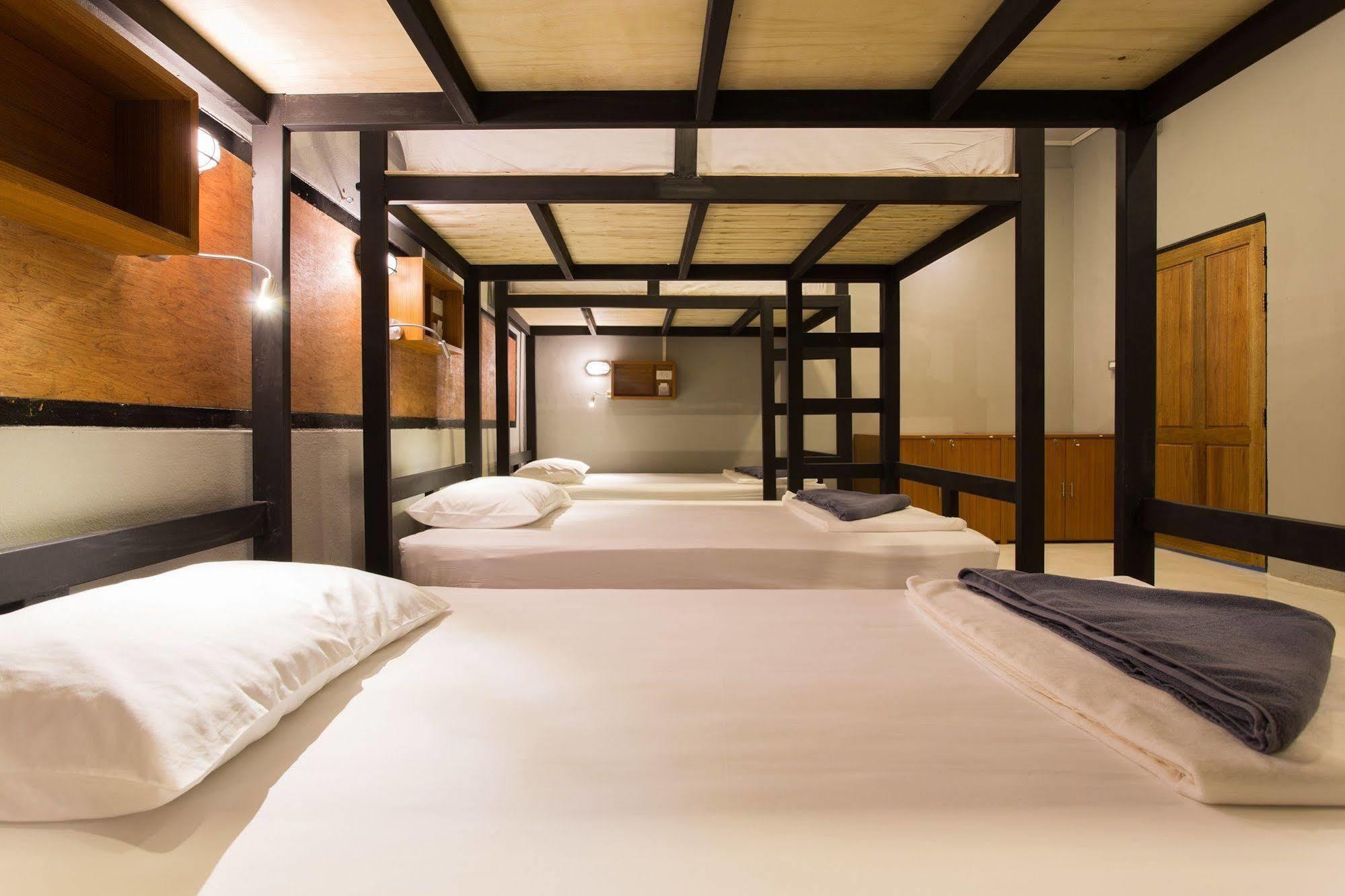 קראבי Holiday Station Hostel מראה חיצוני תמונה